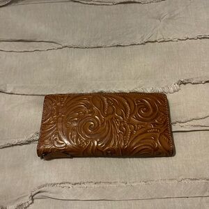 Patricia Nash wristlet